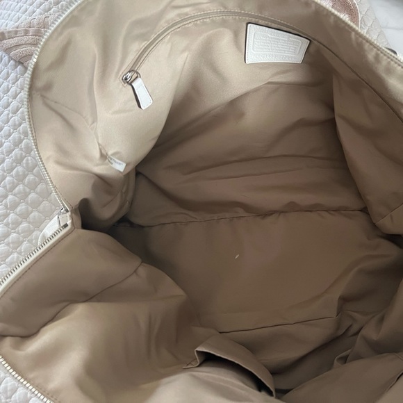 Gently used beautiful white Coach Leather extra large weekender bag - Picture 2 of 6